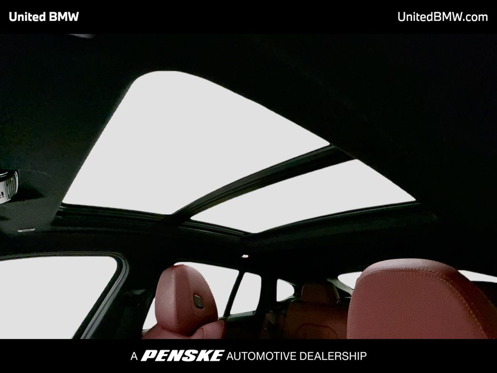 Thumbnail: 2025 BMW X4 - 12