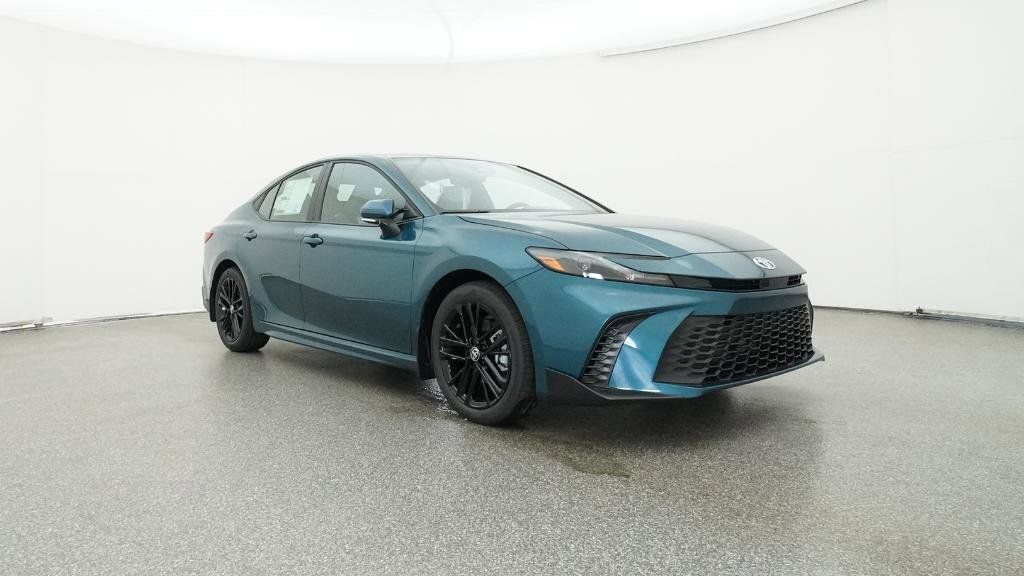 2025 Toyota Camry SE 4