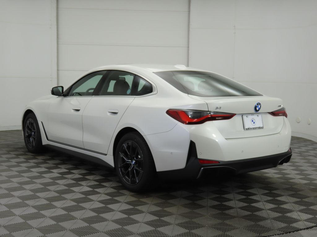 2025 BMW i4 eDrive40 7