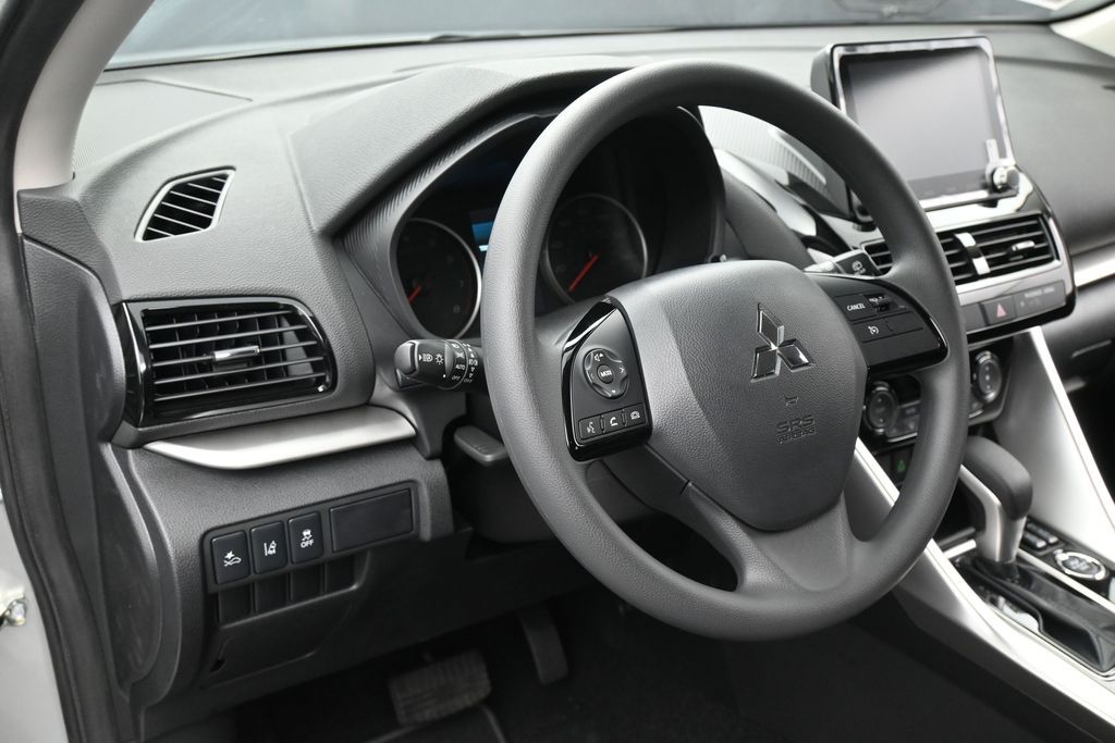 New 2026 Silver Mitsubishi LE image 14