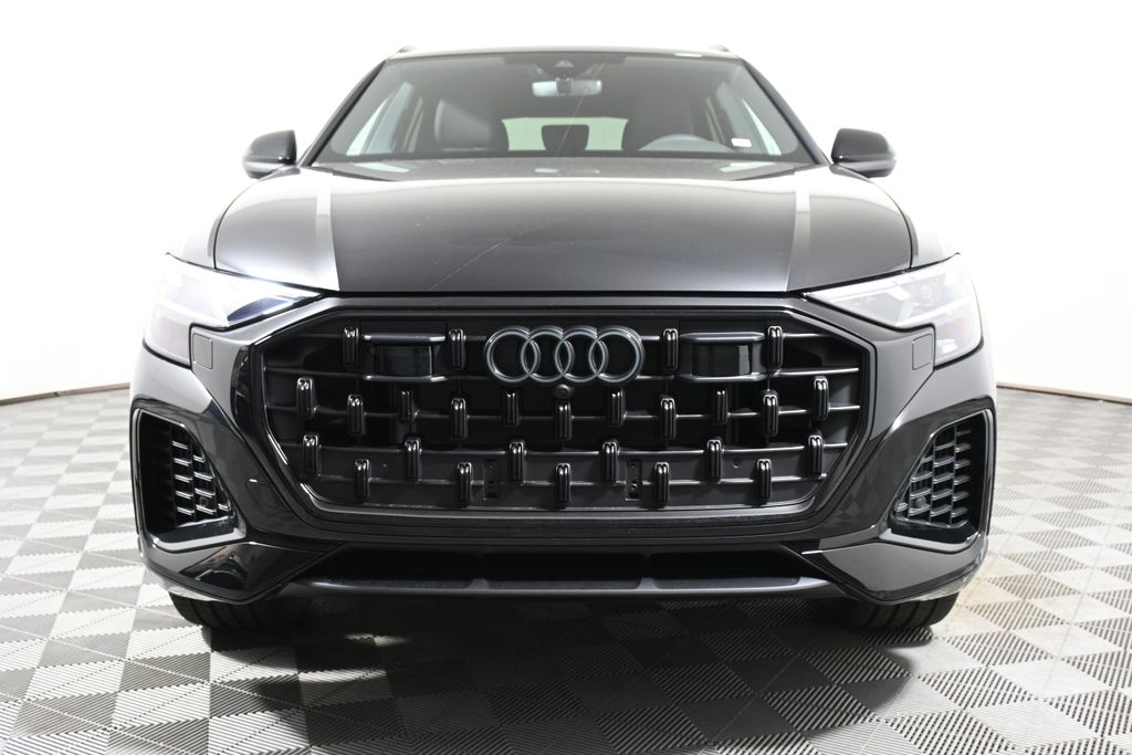 Thumbnail: 2025 Audi Q8 - 9