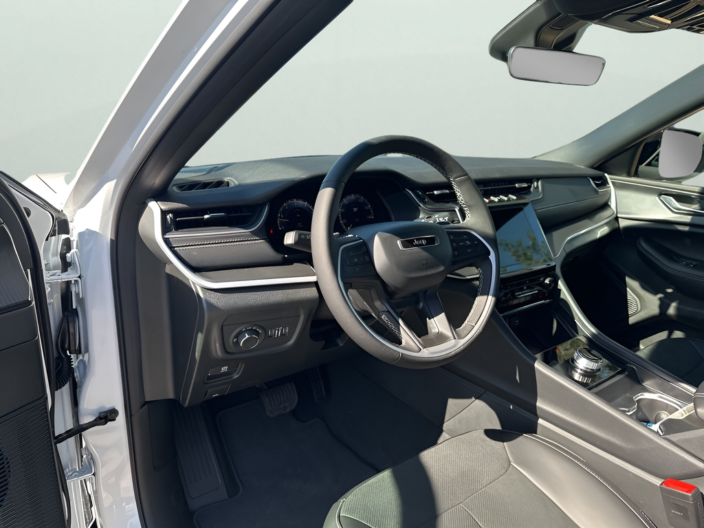 New Car 2025 Jeep Grand Cherokee  For Sale Under $50,000 In Austin, Texas