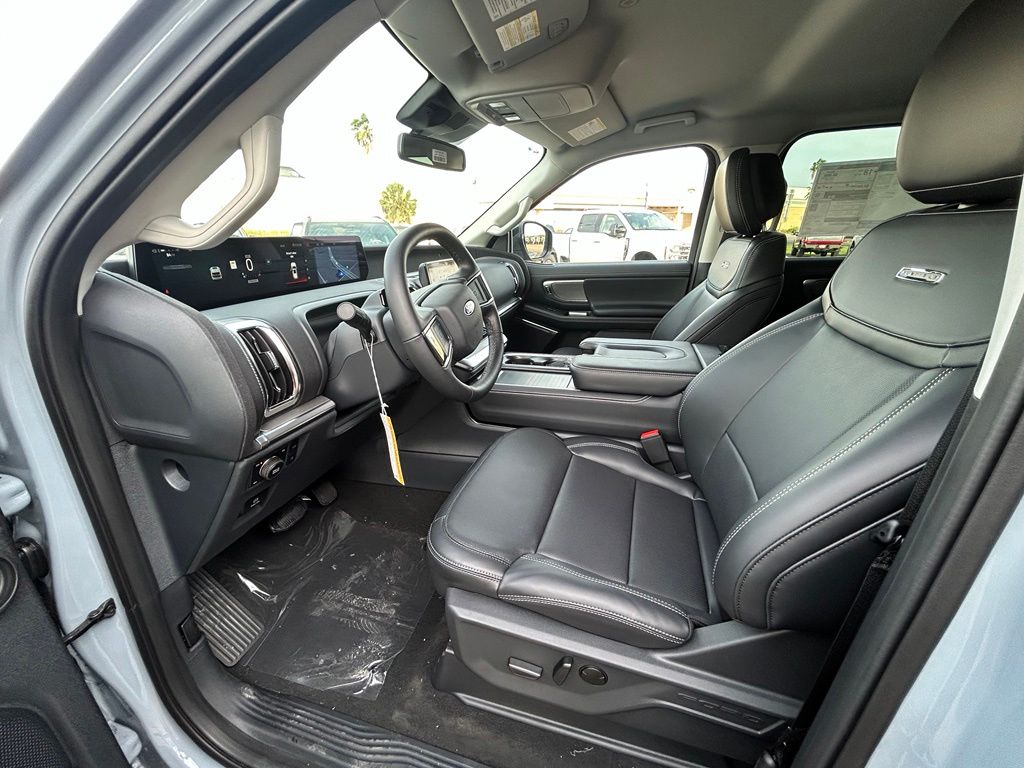 New 2027 Gray Ford Platinum image 18