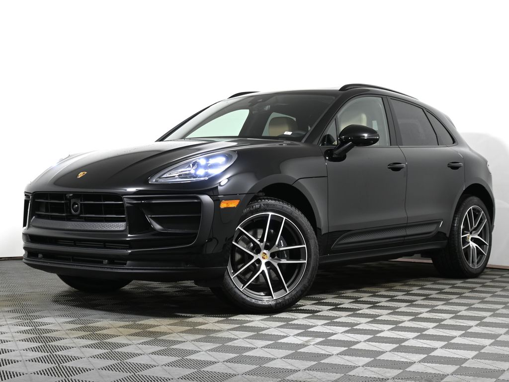 2024 Porsche Macan  -
                Warwick, RI