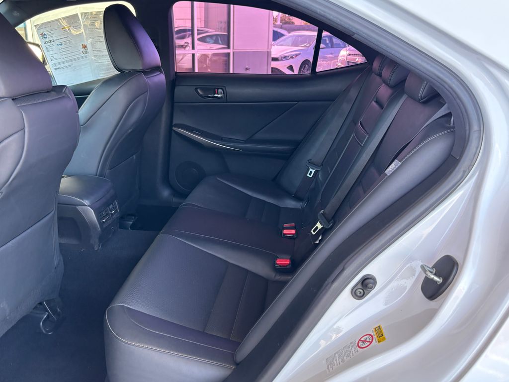 Thumbnail: 2016 Lexus IS - 24