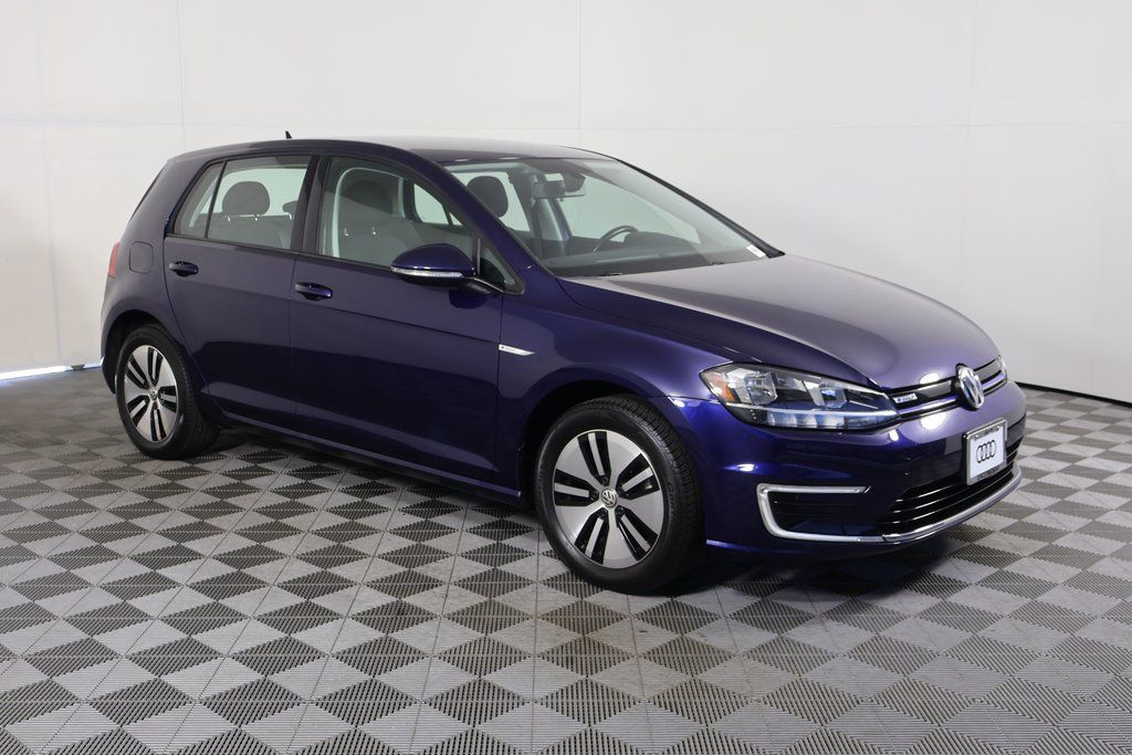 Thumbnail: 2019 Volkswagen e-Golf - 3