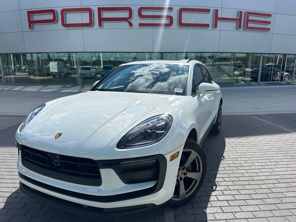 2024 Porsche Macan  -
                Davie, FL