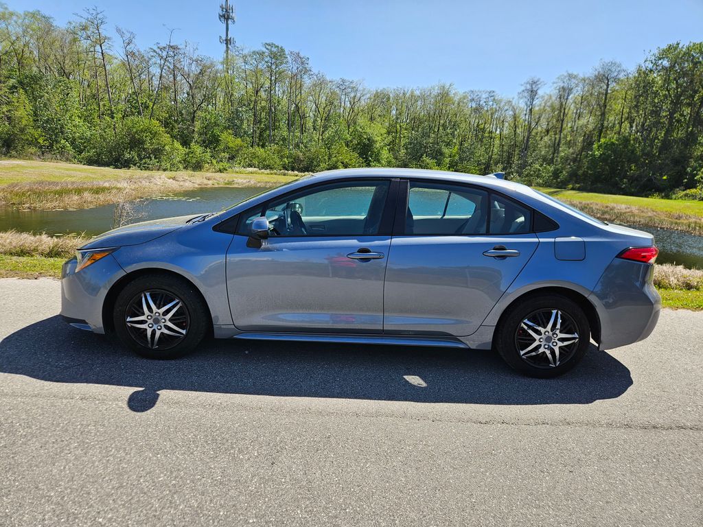 2021 Toyota Corolla LE 2