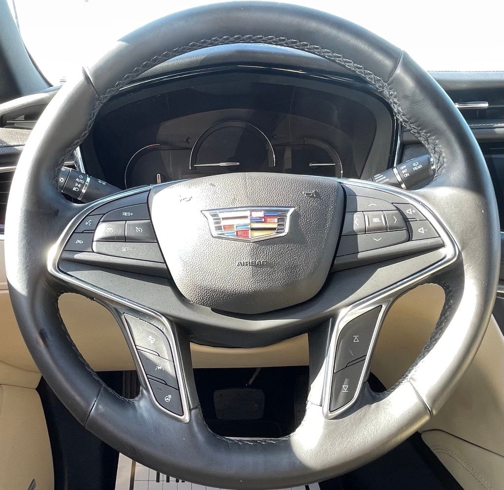 2019 Cadillac XT5 Luxury White at Cook Ford