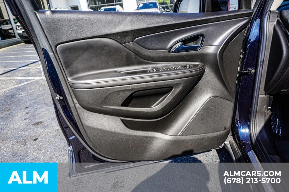 Used 2021 Blue Buick Preferred image 43