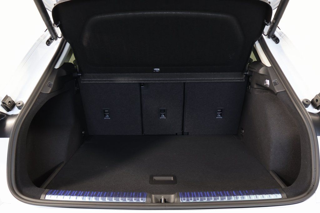 Thumbnail: 2026 Audi Q3 - 8