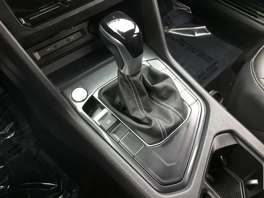 Thumbnail: 2024 Volkswagen Tiguan - 24