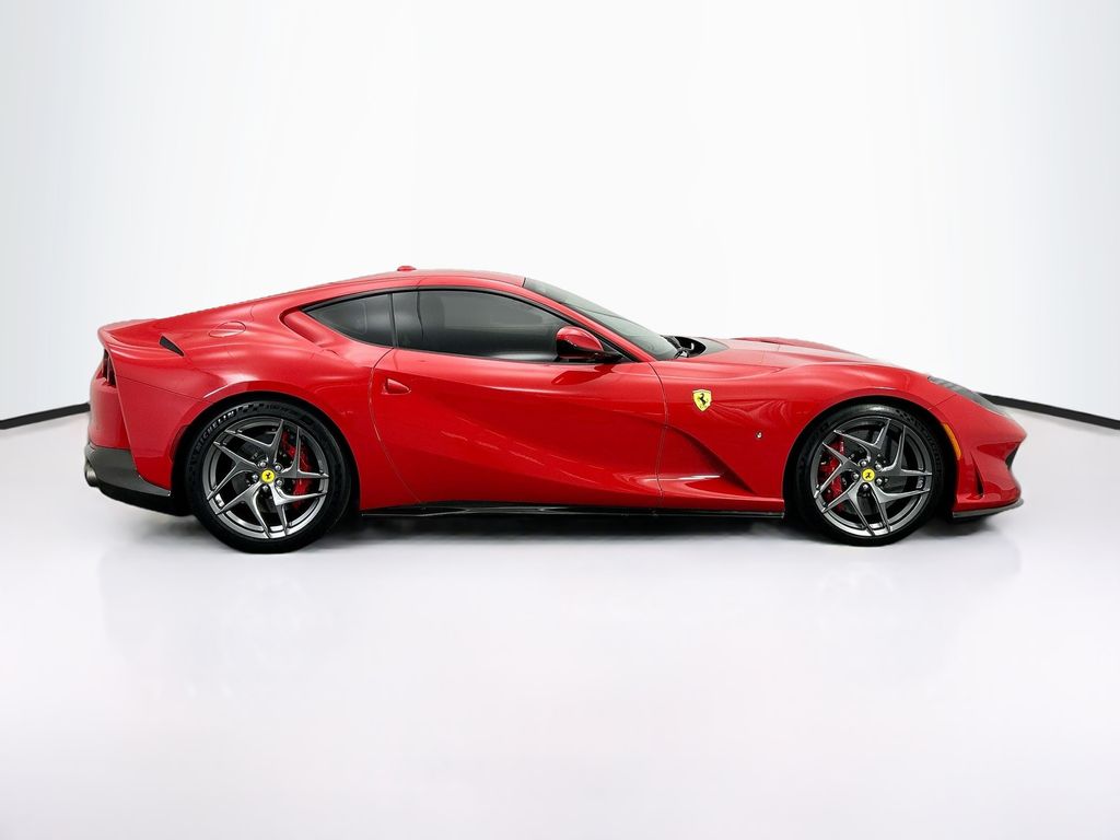 Thumbnail: 2019 Ferrari 812 - 4