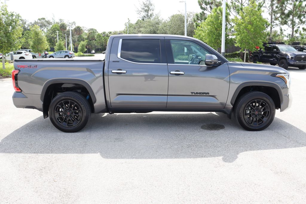 Thumbnail: 2022 Toyota Tundra - 7