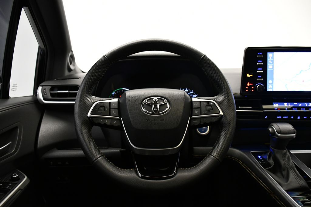 2023 Toyota Sienna XSE 19