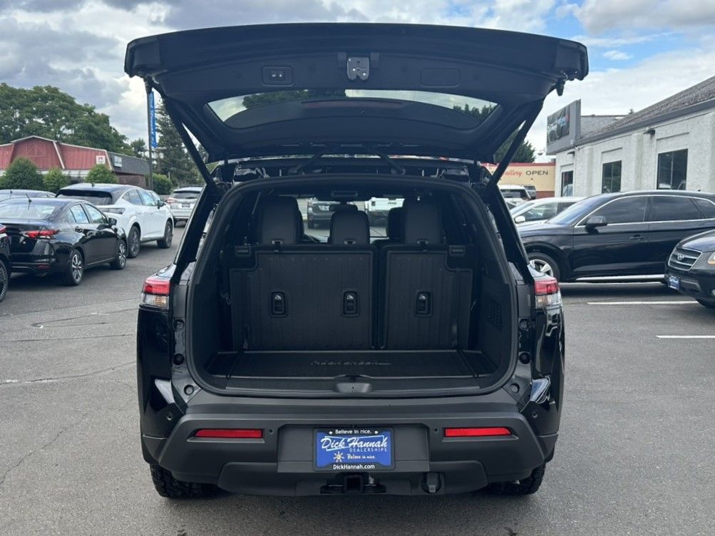 2025 Nissan Pathfinder Rock Creek