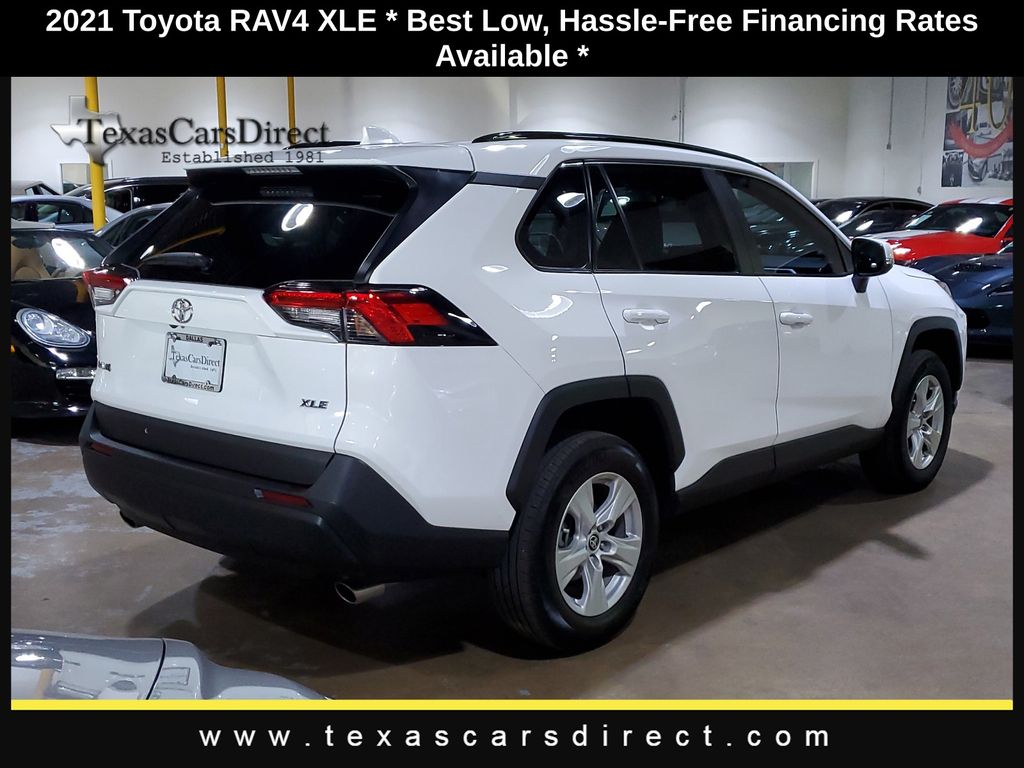 2021 Toyota RAV4 XLE 9