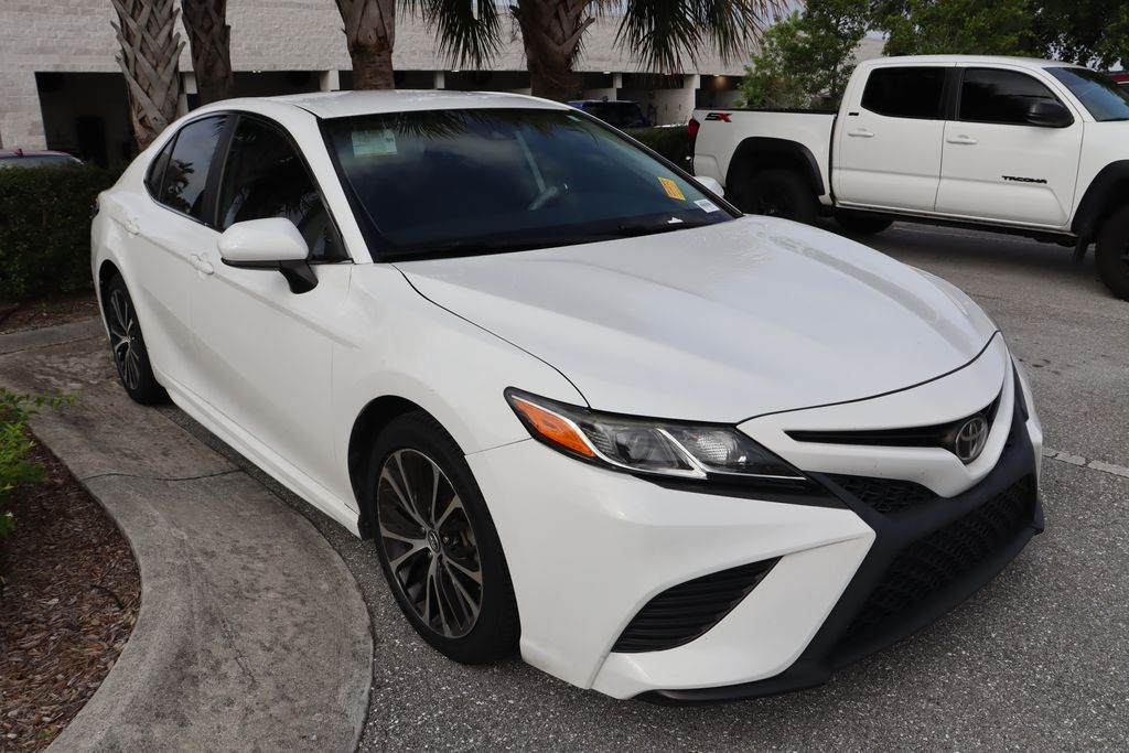 Thumbnail: 2019 Toyota Camry - 6