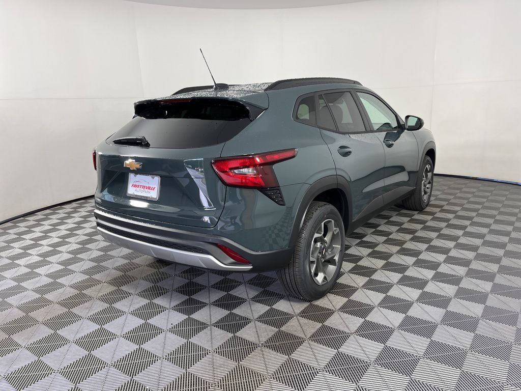 Thumbnail: 2025 Chevrolet Trax - 5