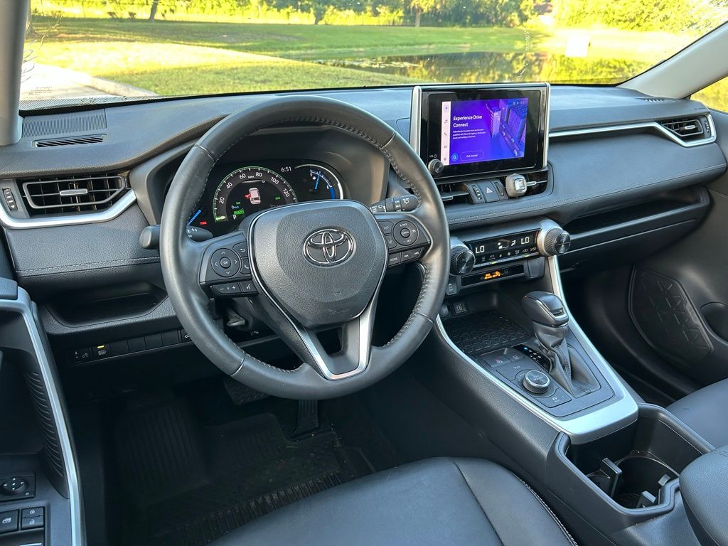 Thumbnail: 2024 Toyota RAV4 - 12