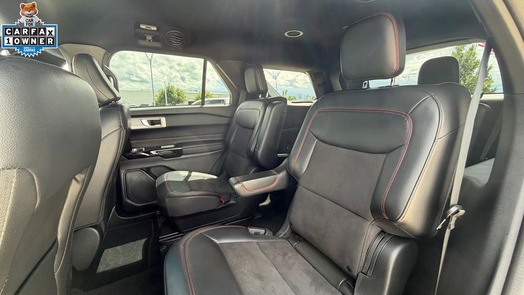 2023 Ford Explorer ST-LINE - Photo 19