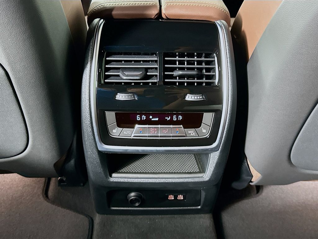 Thumbnail: 2026 BMW X5 - 18