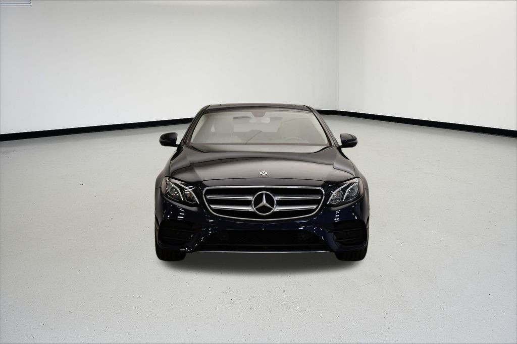 Thumbnail: 2019 Mercedes-Benz E-Class - 8