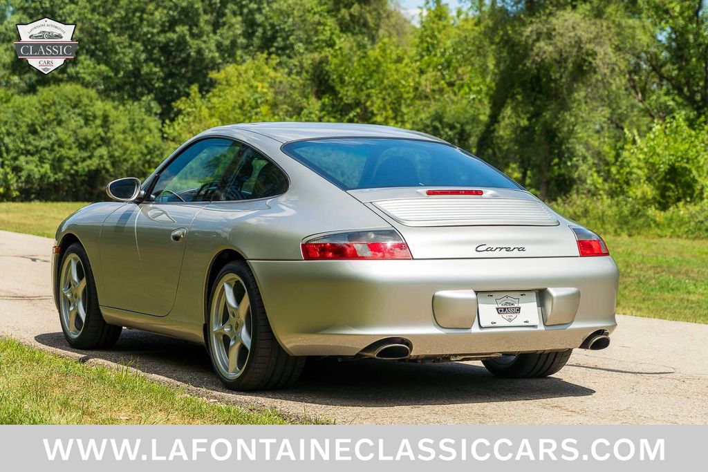 2002 Porsche 911 Carrera 24