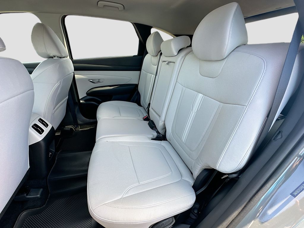2025 Hyundai Tucson SEL 16