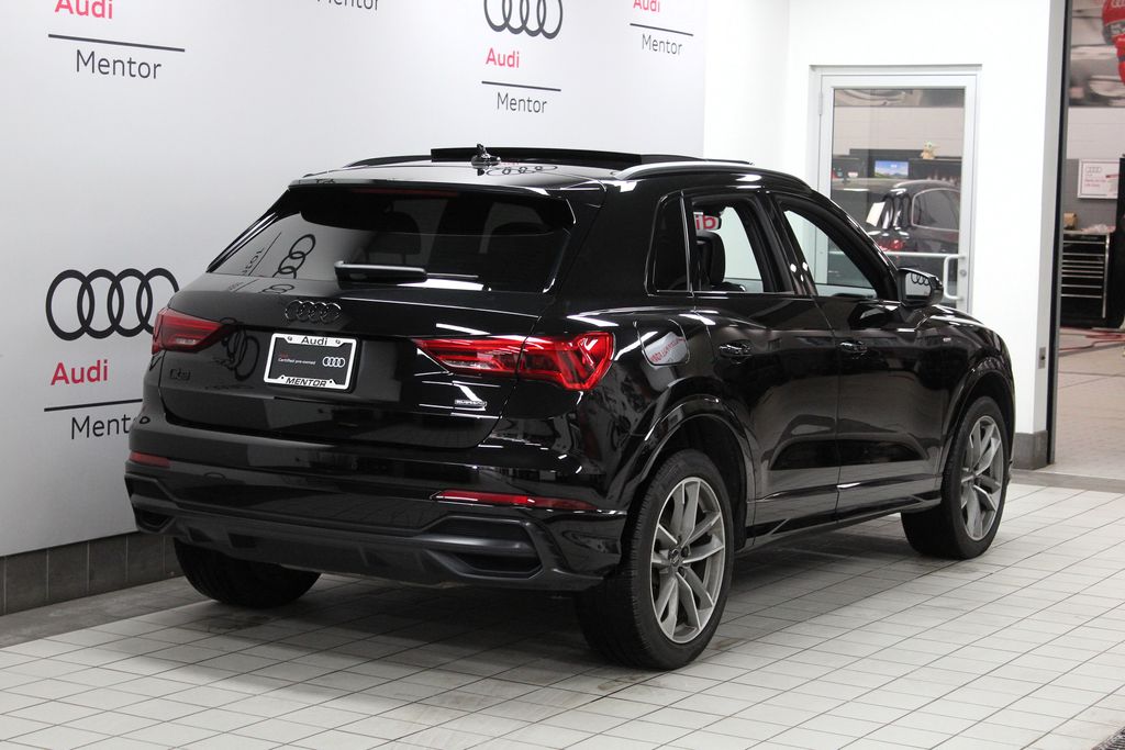 Thumbnail: 2022 Audi Q3 - 6