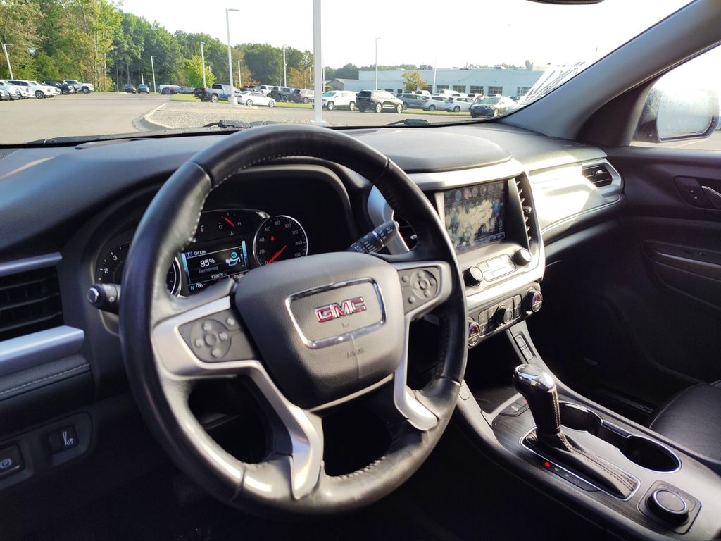 2017 GMC Acadia SLT-2 24