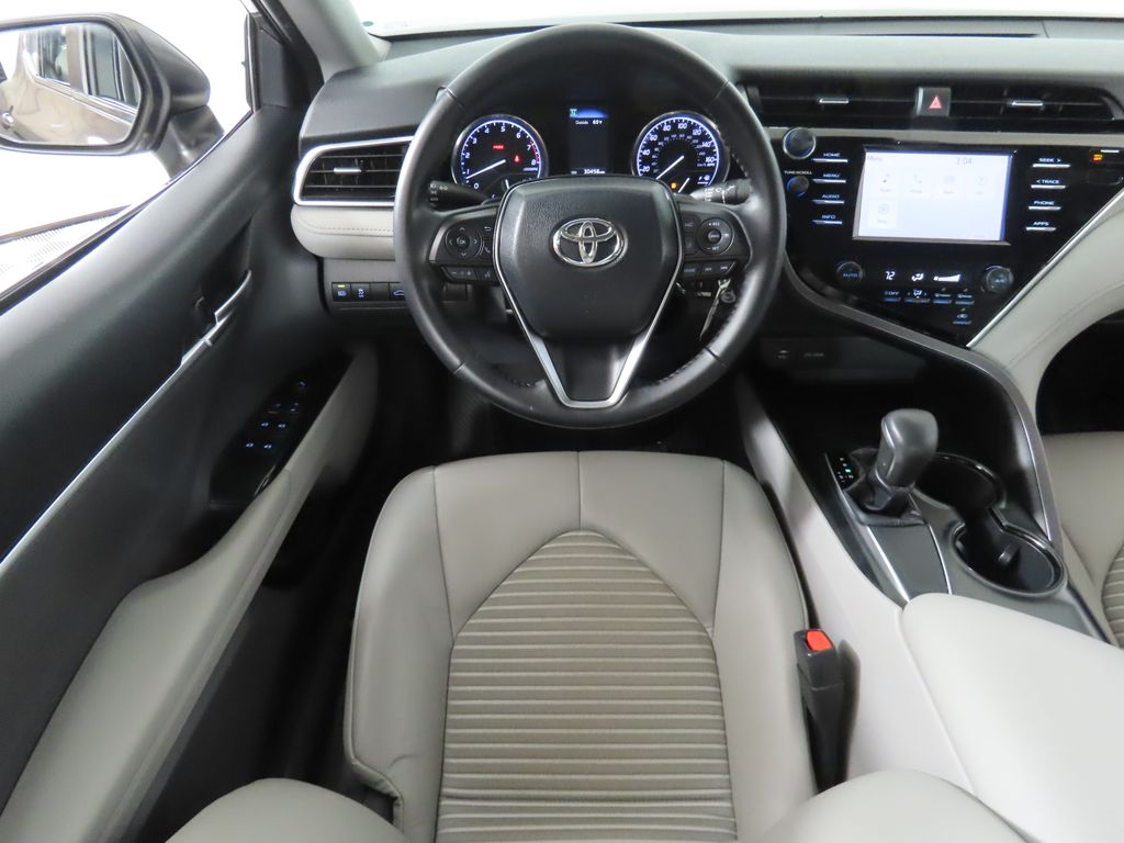 Thumbnail: 2018 Toyota Camry - 12