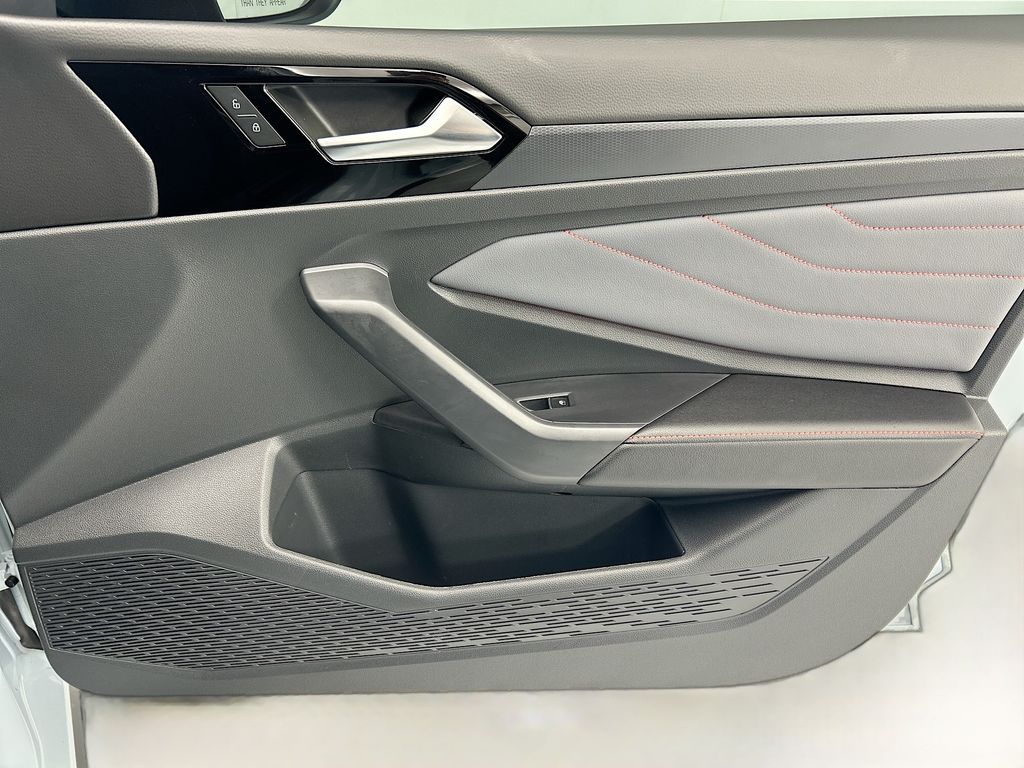 Thumbnail: 2026 Volkswagen Jetta - 23