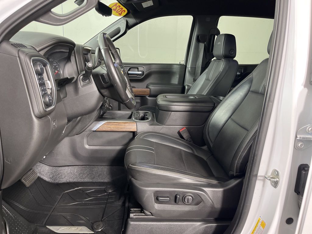 Thumbnail: 2021 Chevrolet Silverado 1500 - 21