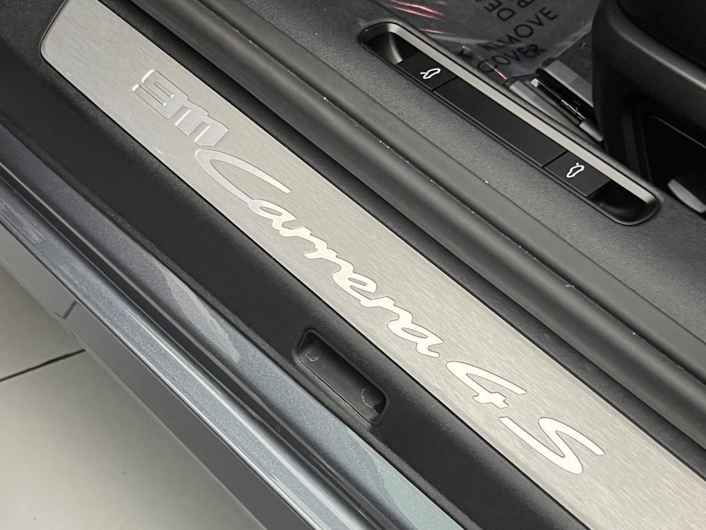 Thumbnail: 2026 Porsche 911 - 28