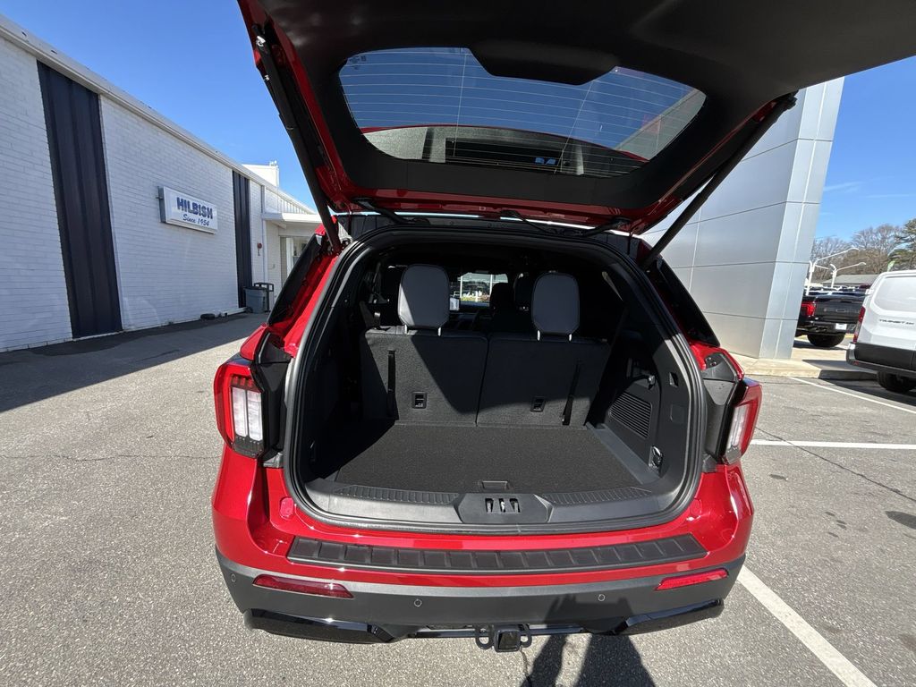 New 2026 Rapid Red Metallic Tinted Clearcoat Ford ST-Line image 20