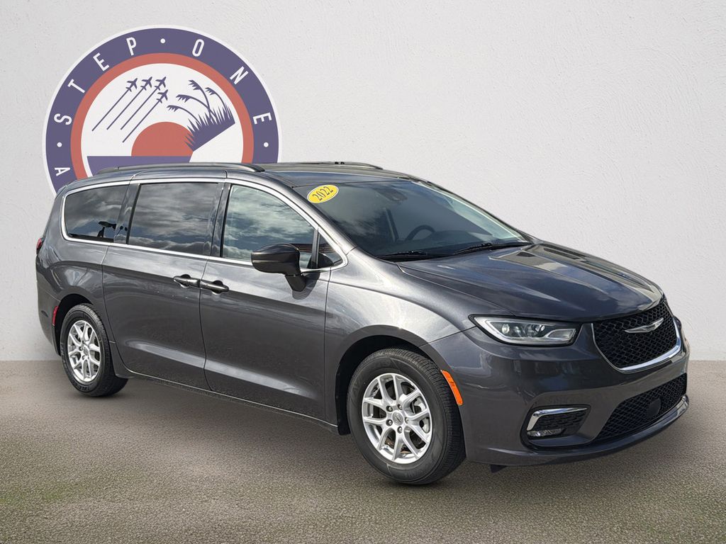 2022 Chrysler Pacifica Touring L FWD