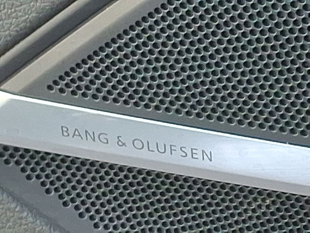 Thumbnail: 2022 Audi A8 - 26