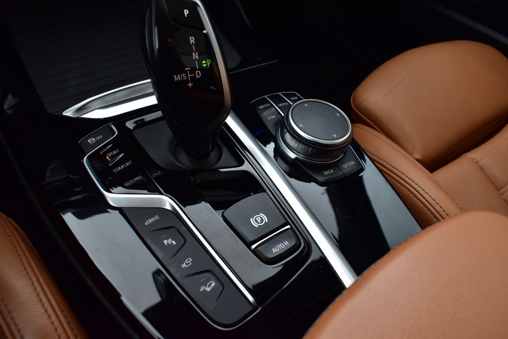 2021 BMW X3 xDrive30e 24