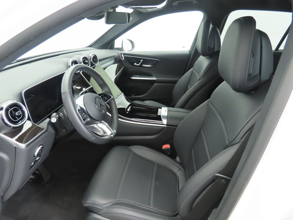 Thumbnail: 2025 Mercedes-Benz GLC - 19