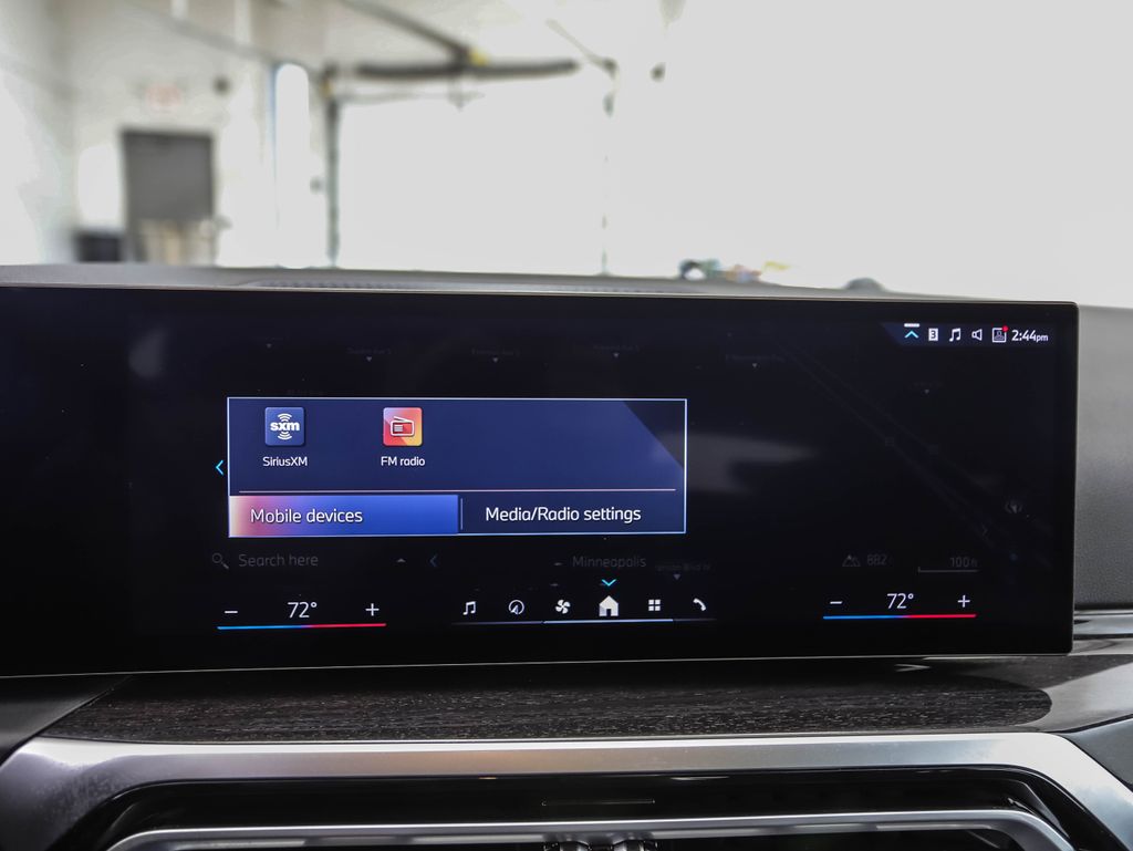 Thumbnail: 2024 BMW i4 - 17