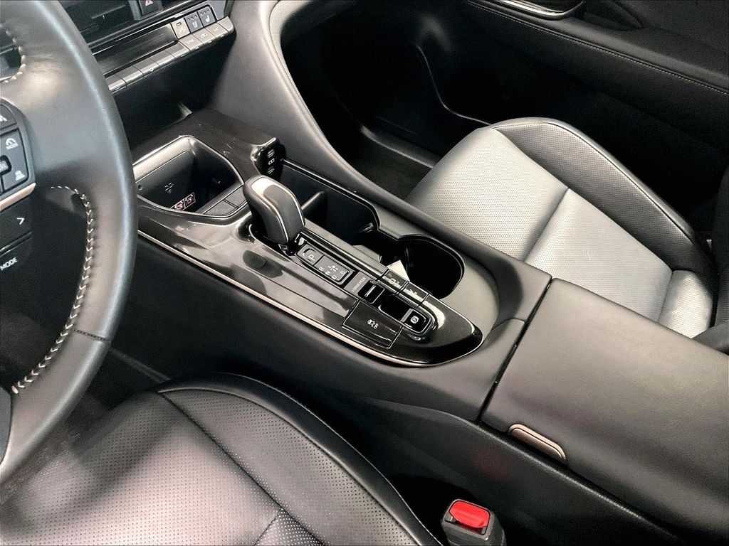 2026 Toyota Crown — photo 20