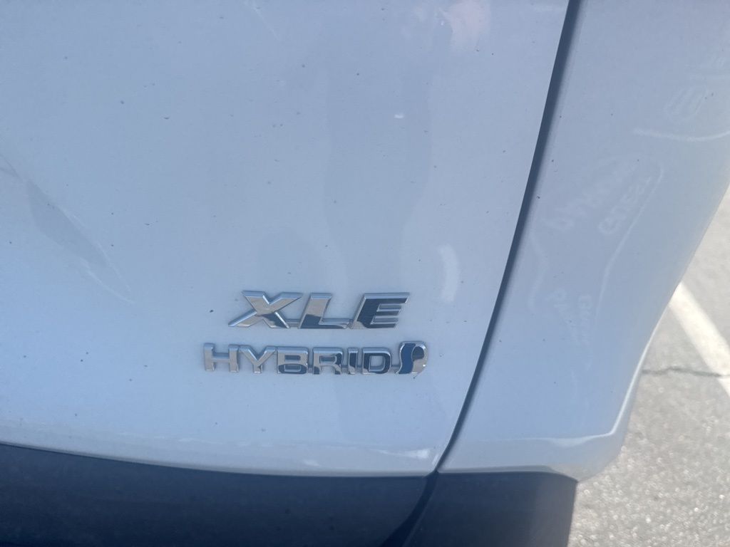 2019 Toyota RAV4 XLE 4