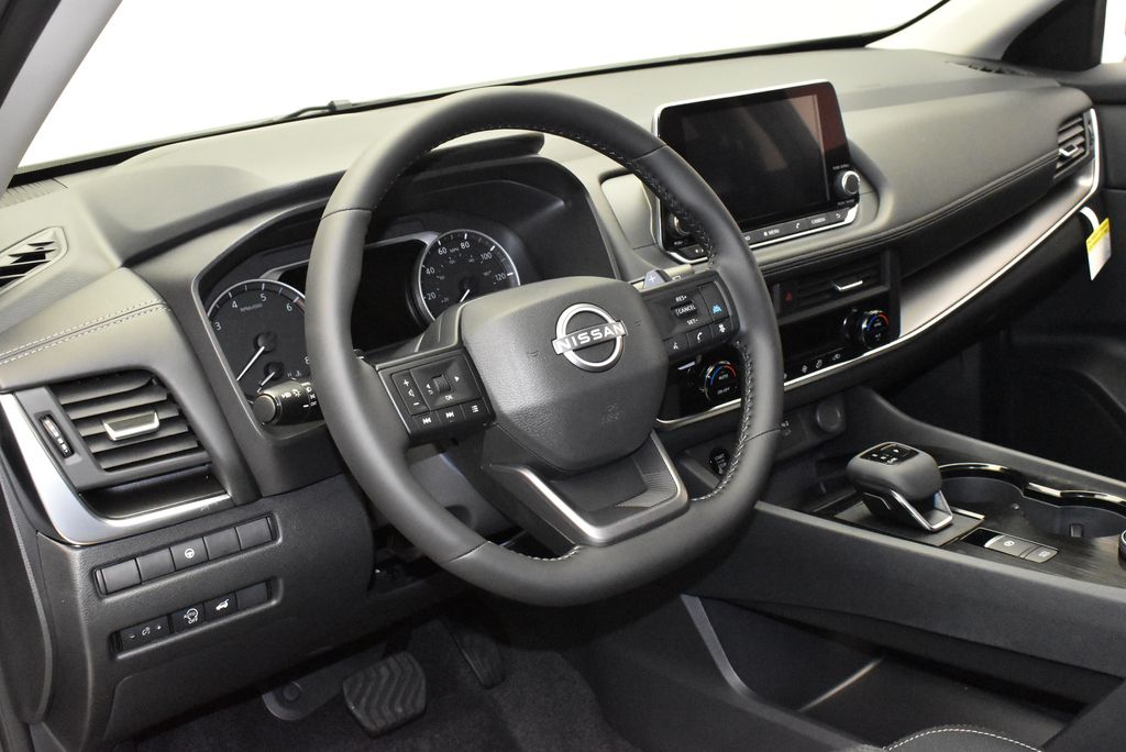 2025 Nissan Rogue SV 15