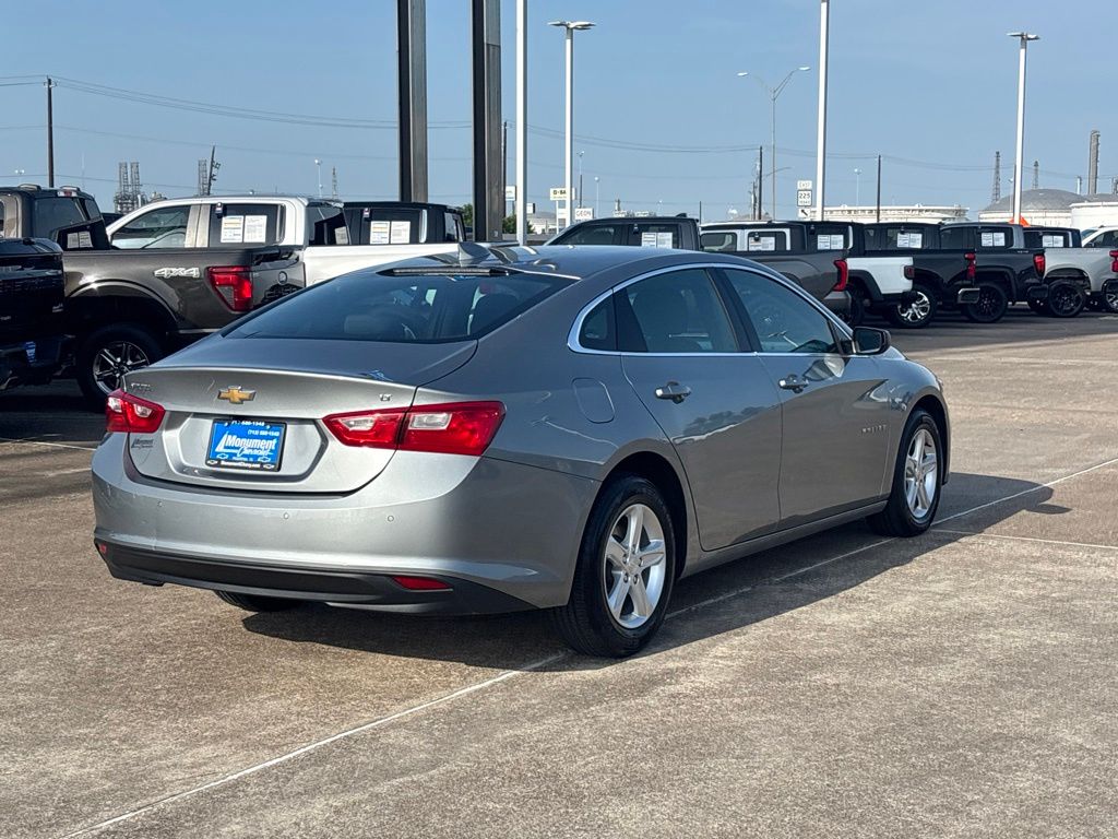 2024 Chevrolet Malibu LT - 9