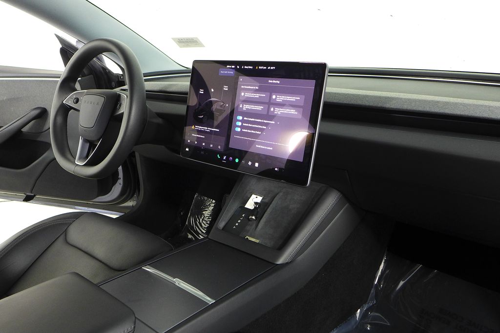 Thumbnail: 2025 Tesla Model 3 - 13