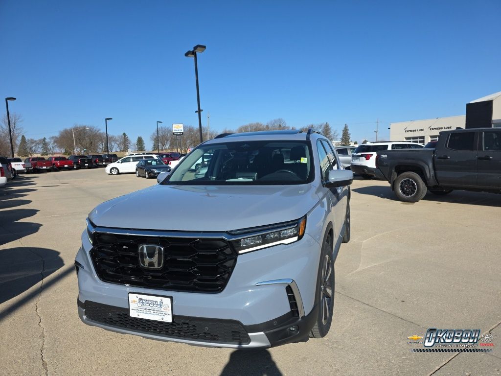 Sonic Gray Pearl 2024 Honda Pilot Touring AWD SUV / Crossover All-Wheel Drive Automatic