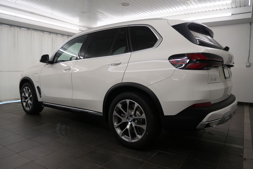 2025 BMW X5 xDrive50e 4