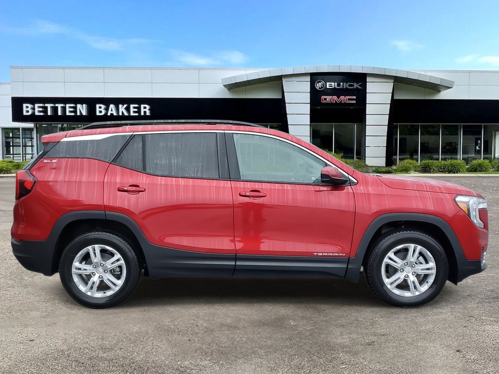 2024 GMC Terrain SLE 8