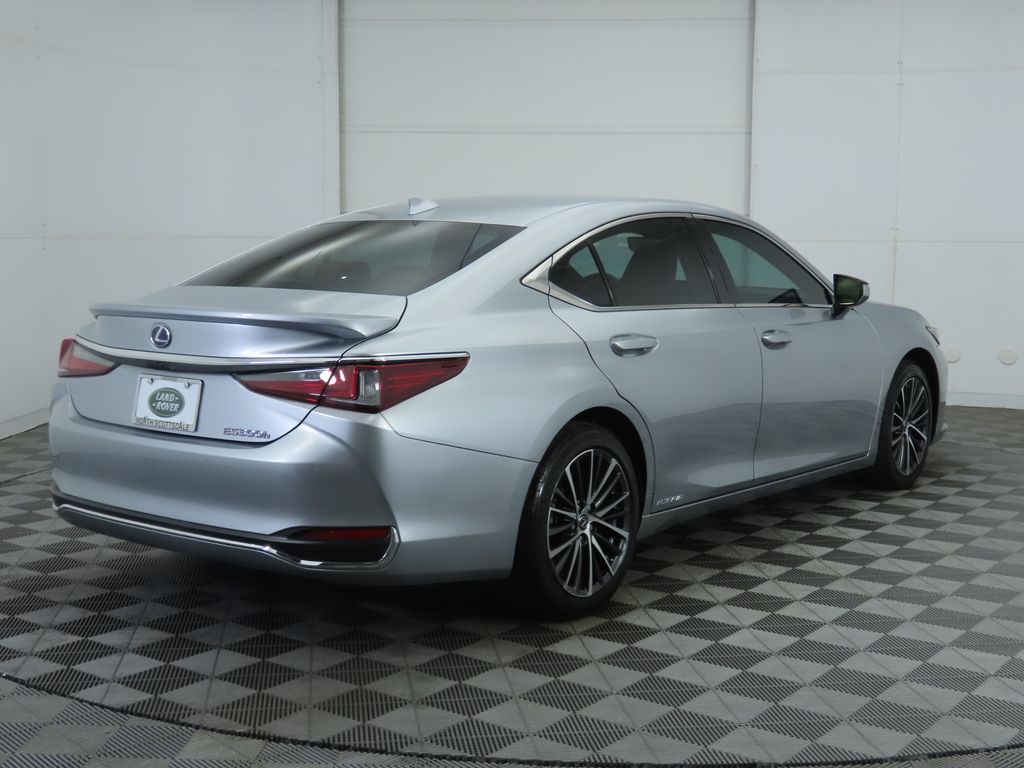 Thumbnail: 2022 Lexus ES - 5